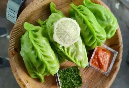 Spinach Momo.webp